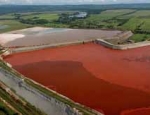 FILE HUNGARY FLOOD OF CHEMICAL SLUDGE